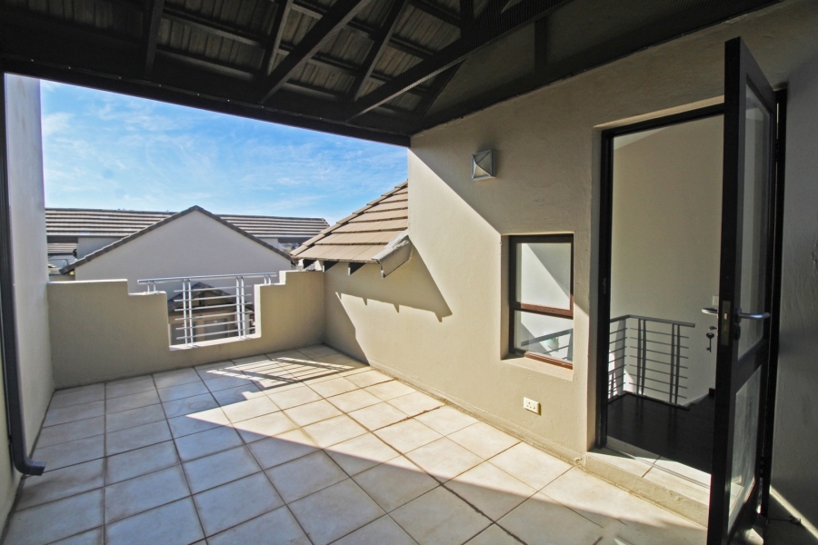 1 Bedroom Property for Sale in Bryanston Gauteng