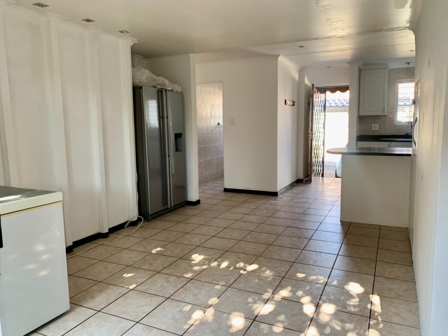 2 Bedroom Property for Sale in Sunninghill Gauteng