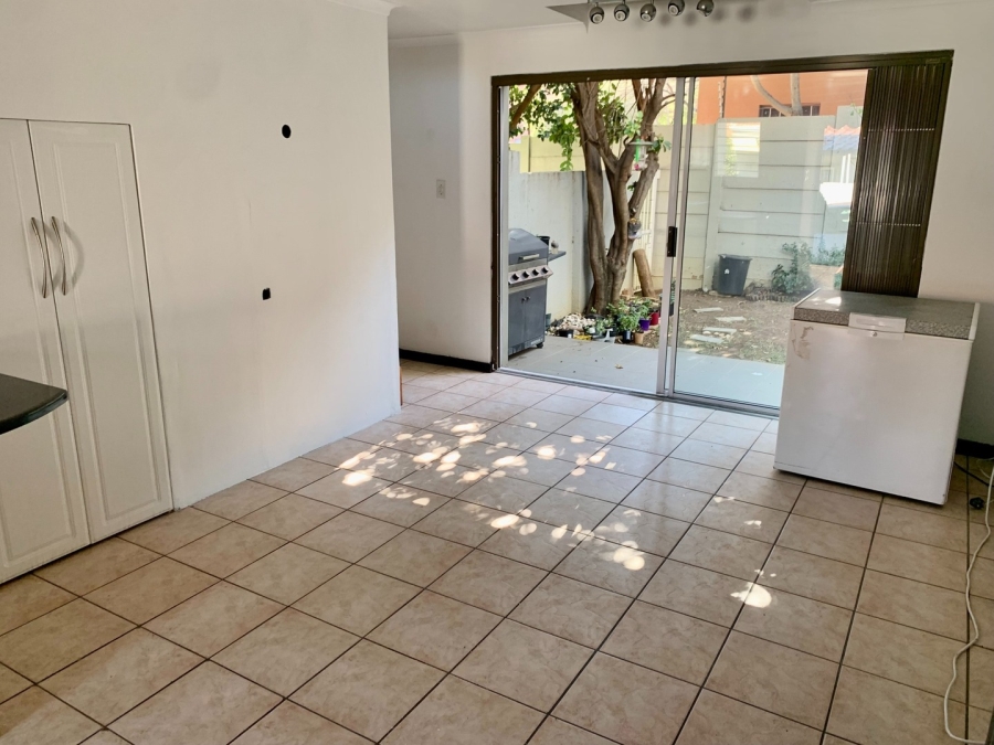 2 Bedroom Property for Sale in Sunninghill Gauteng