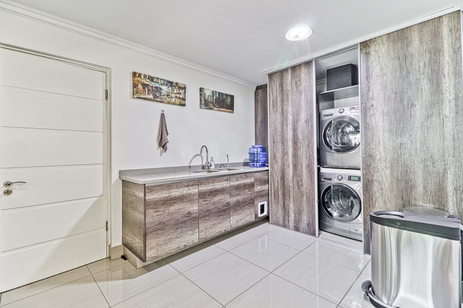 4 Bedroom Property for Sale in Helderfontein Estate Gauteng
