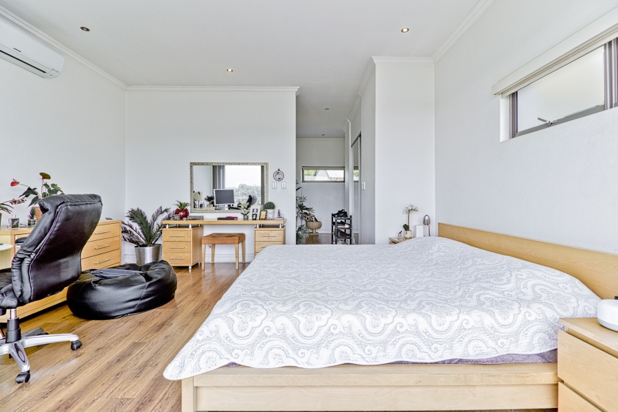 4 Bedroom Property for Sale in Helderfontein Estate Gauteng