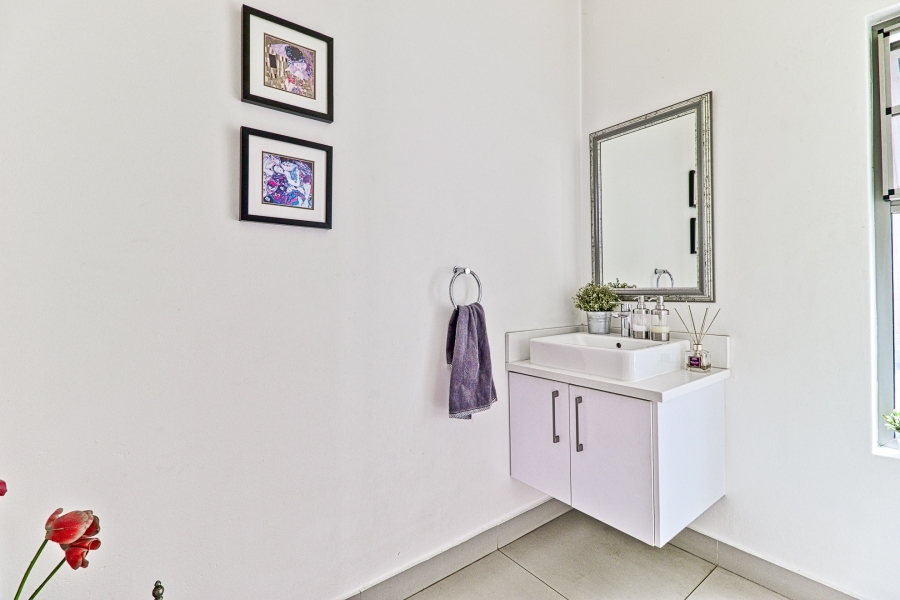4 Bedroom Property for Sale in Helderfontein Estate Gauteng