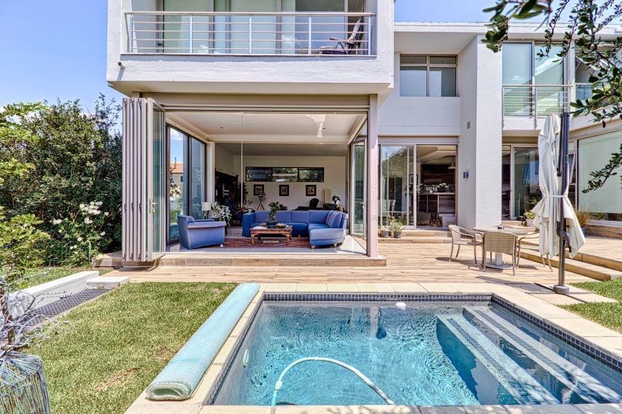 4 Bedroom Property for Sale in Helderfontein Estate Gauteng