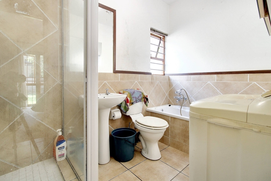 1 Bedroom Property for Sale in Lonehill Gauteng