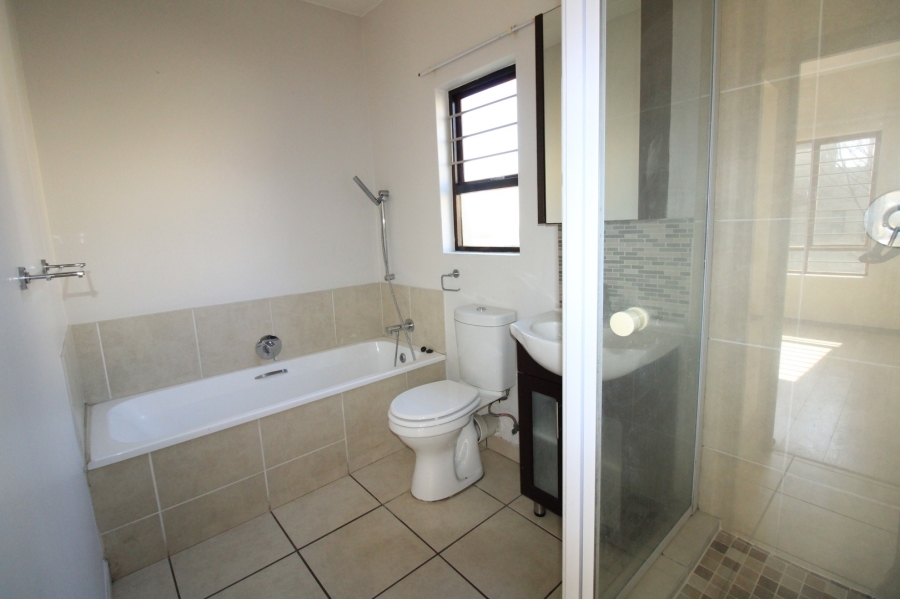 1 Bedroom Property for Sale in Fourways Gauteng