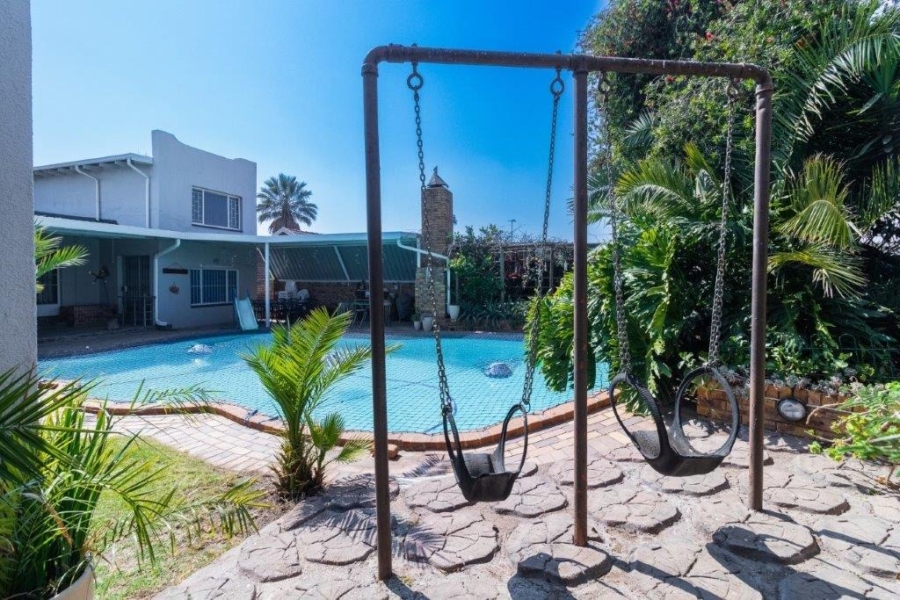 4 Bedroom Property for Sale in Glen Marais Gauteng