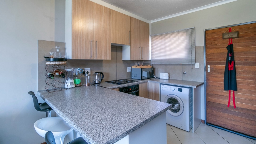 2 Bedroom Property for Sale in Noordwyk Gauteng