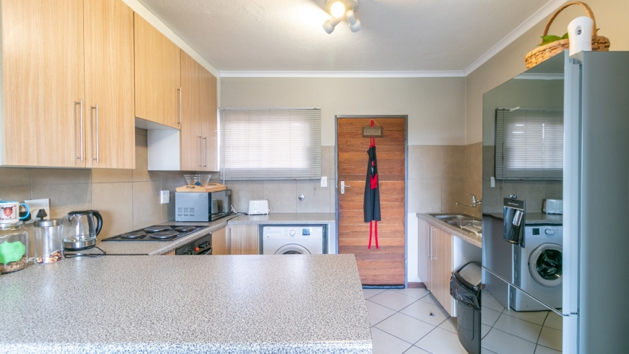2 Bedroom Property for Sale in Noordwyk Gauteng