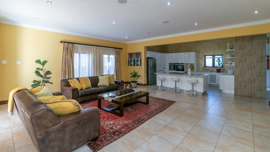 7 Bedroom Property for Sale in Savannah Hills Estate Gauteng