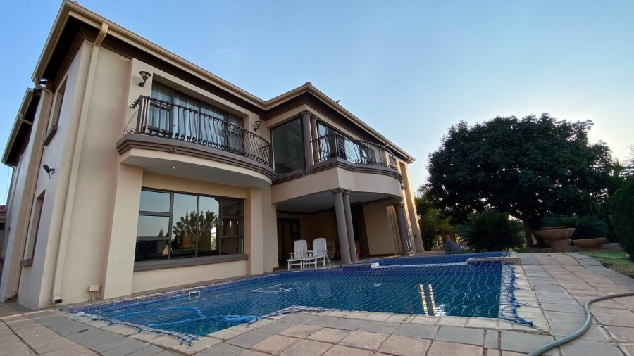 5 Bedroom Property for Sale in Zambezi Country Estate Gauteng