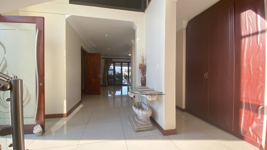 5 Bedroom Property for Sale in Zambezi Country Estate Gauteng