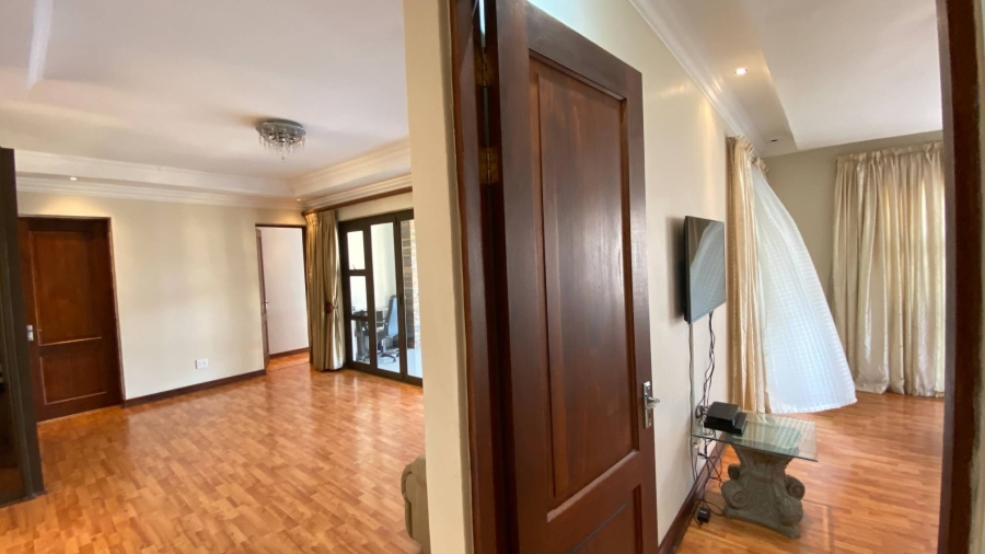 5 Bedroom Property for Sale in Zambezi Country Estate Gauteng