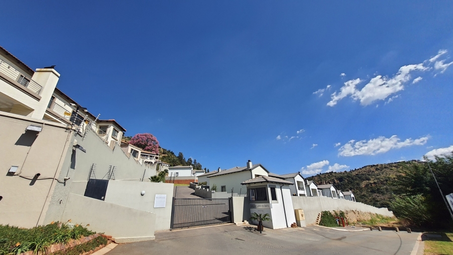 4 Bedroom Property for Sale in Allens Nek Gauteng