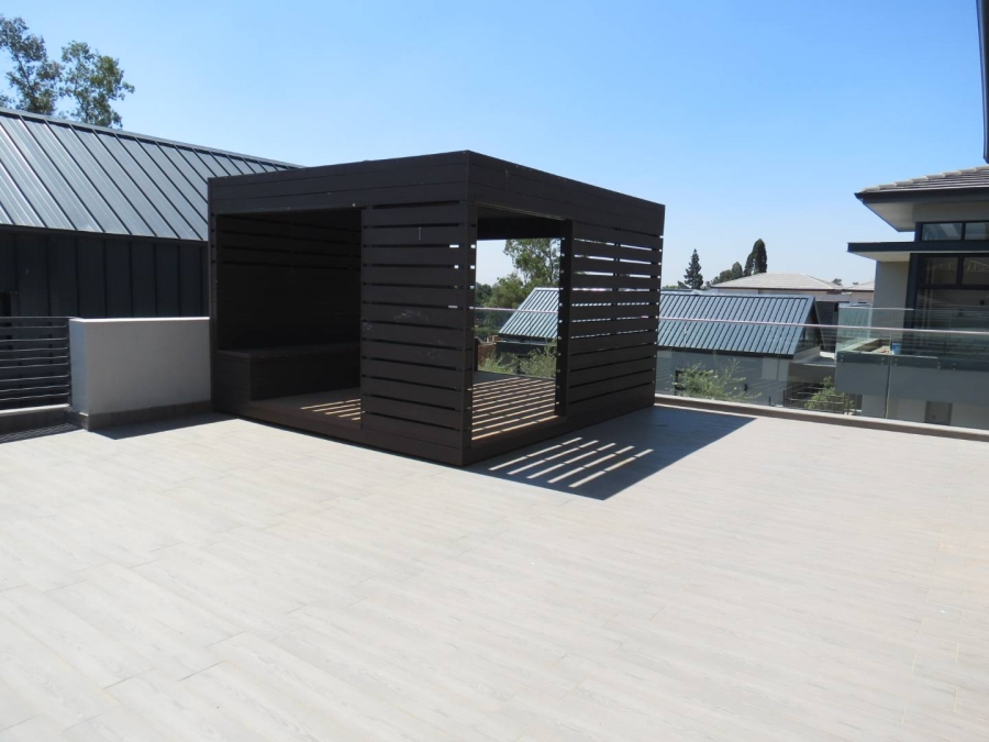 5 Bedroom Property for Sale in Neighbourhood Estate Gauteng