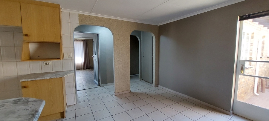 To Let 4 Bedroom Property for Rent in Brackendowns Gauteng