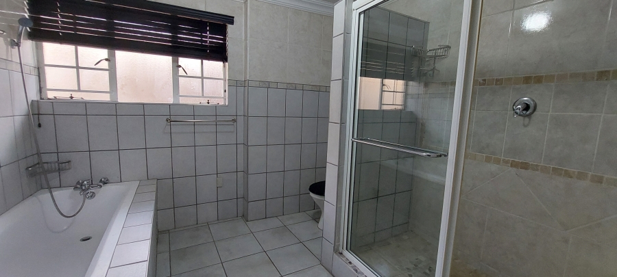 To Let 4 Bedroom Property for Rent in Brackendowns Gauteng