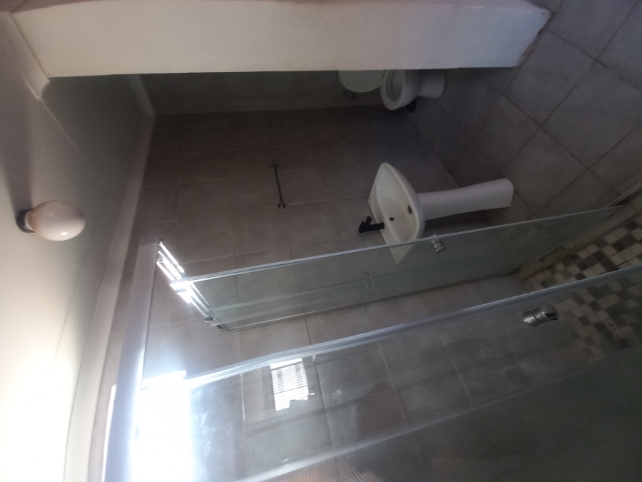 To Let 1 Bedroom Property for Rent in Kew Gauteng