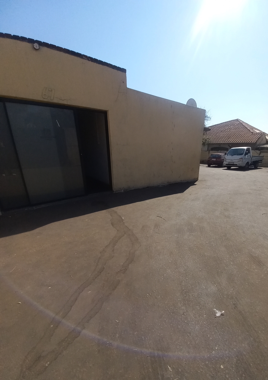 To Let 1 Bedroom Property for Rent in Kew Gauteng