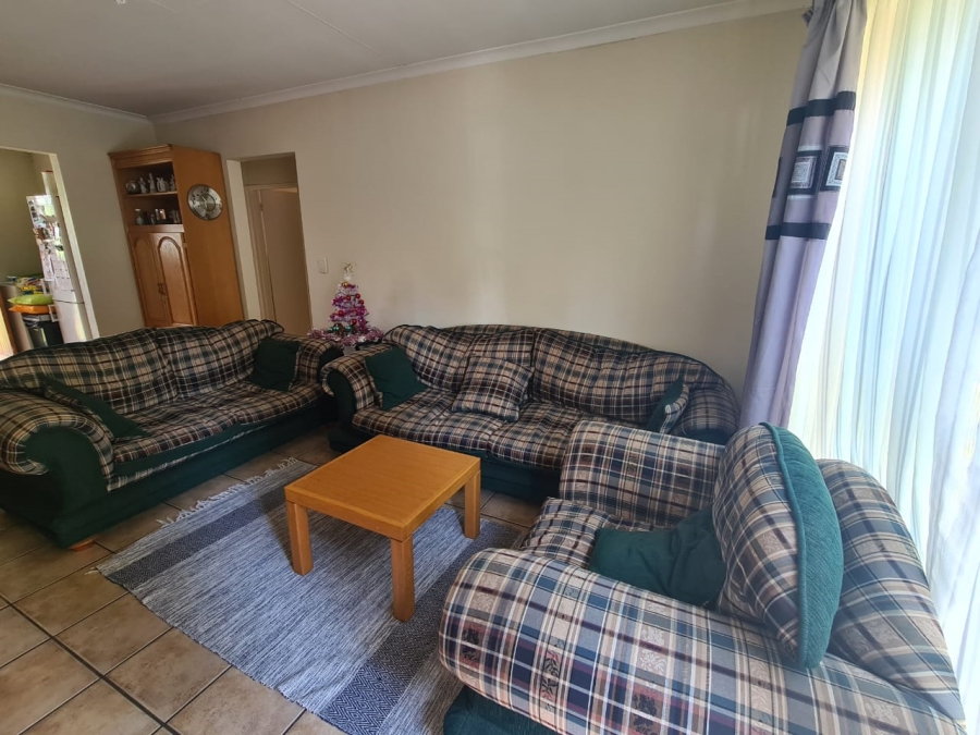 2 Bedroom Property for Sale in Wilgeheuwel Gauteng