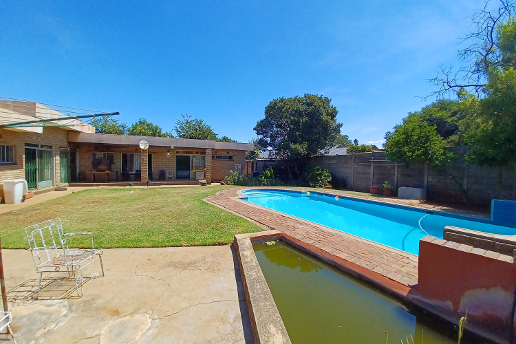 3 Bedroom Property for Sale in Vanderbijlpark SE 2 Gauteng