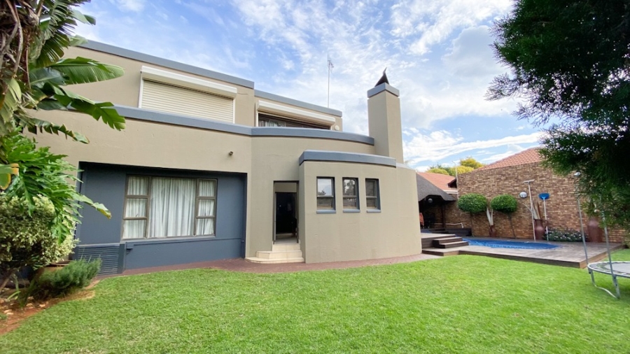 5 Bedroom Property for Sale in Montana Park Gauteng