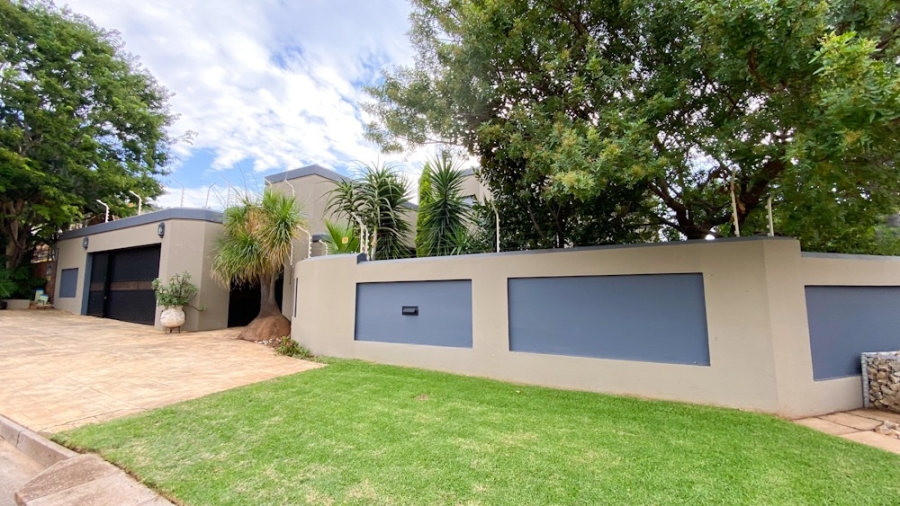 5 Bedroom Property for Sale in Montana Park Gauteng