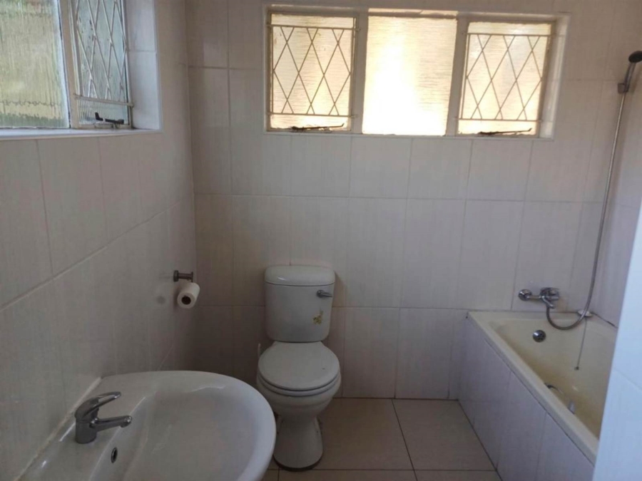 To Let 1 Bedroom Property for Rent in Bryanston Gauteng