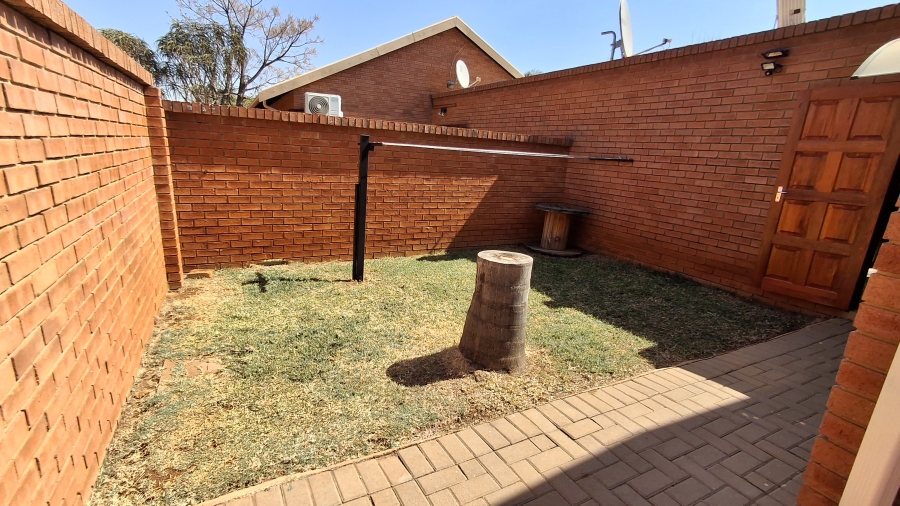 2 Bedroom Property for Sale in Montana Gauteng