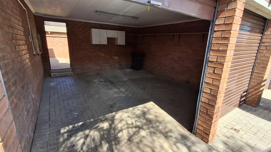 2 Bedroom Property for Sale in Montana Gauteng