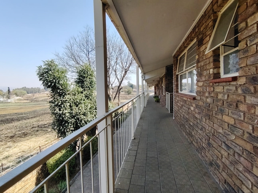 2 Bedroom Property for Sale in Brackendowns Gauteng