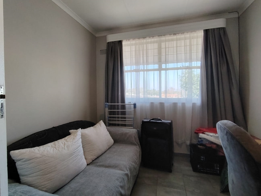 2 Bedroom Property for Sale in Brackendowns Gauteng