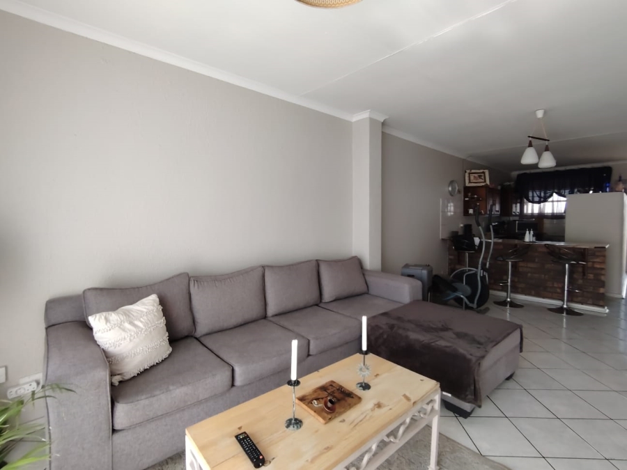 2 Bedroom Property for Sale in Brackendowns Gauteng