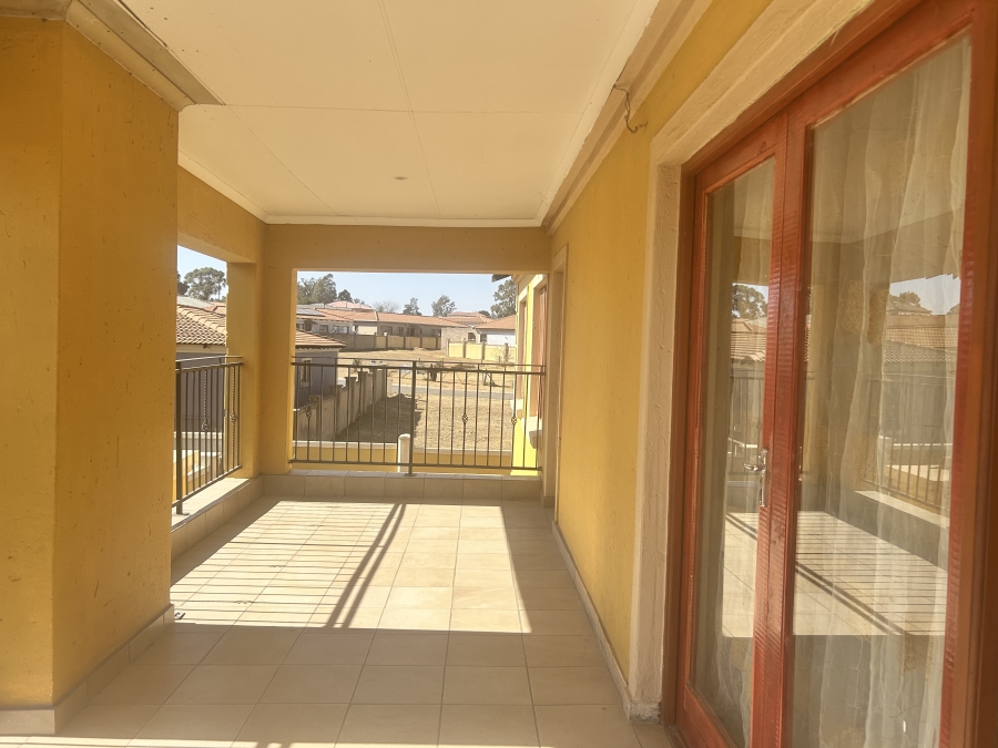 4 Bedroom Property for Sale in Heritage Heights Gauteng