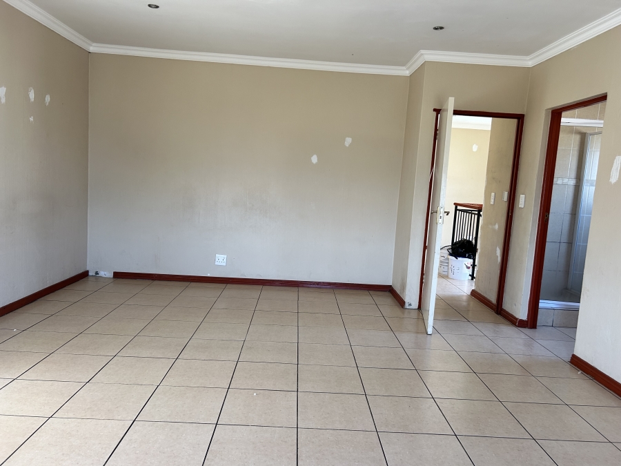 4 Bedroom Property for Sale in Heritage Heights Gauteng