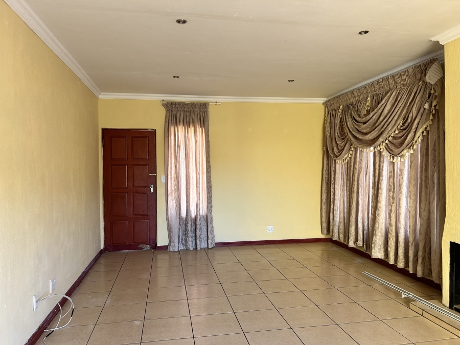 4 Bedroom Property for Sale in Heritage Heights Gauteng