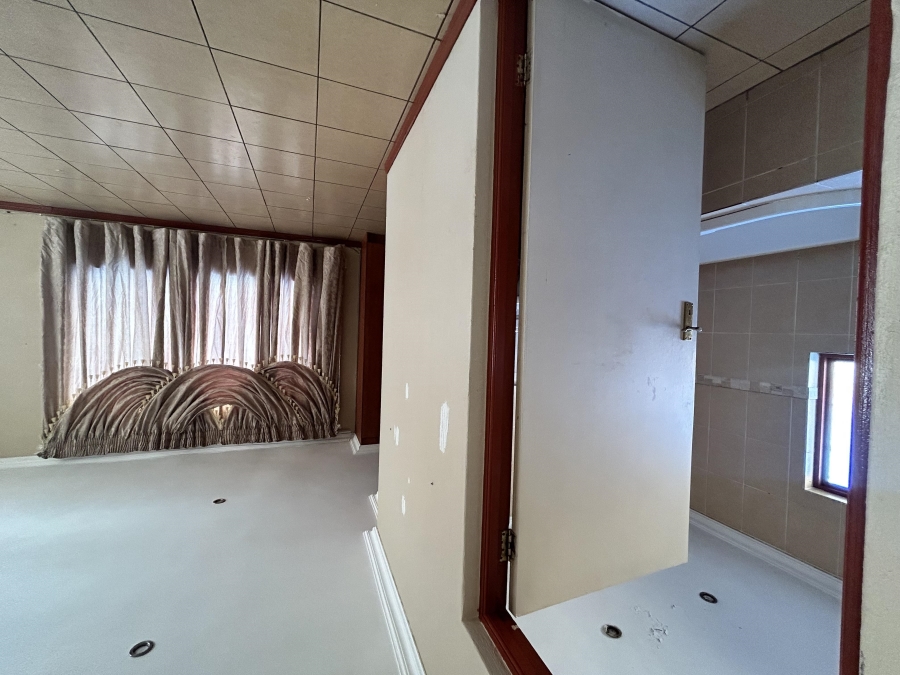 4 Bedroom Property for Sale in Heritage Heights Gauteng