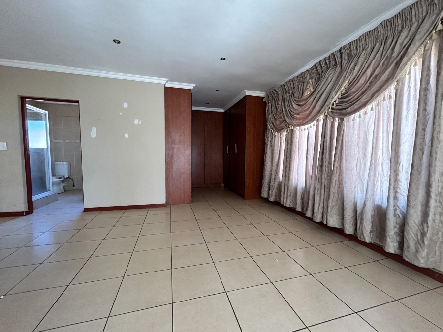 4 Bedroom Property for Sale in Heritage Heights Gauteng