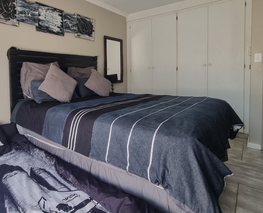 2 Bedroom Property for Sale in Eldoraigne Gauteng