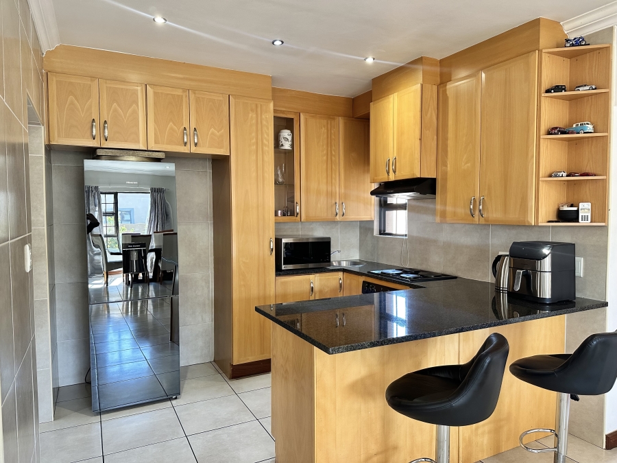 3 Bedroom Property for Sale in Thatchfield Estate Gauteng