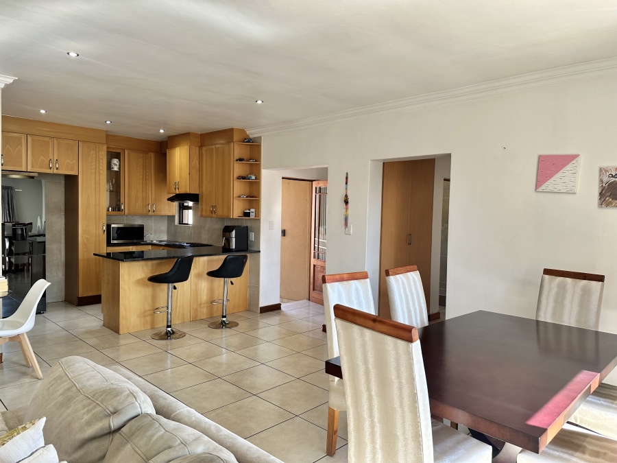 3 Bedroom Property for Sale in Thatchfield Estate Gauteng