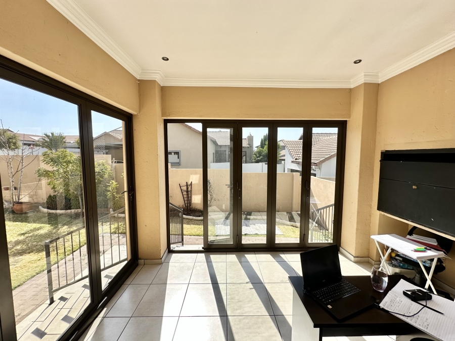 3 Bedroom Property for Sale in Thatchfield Estate Gauteng