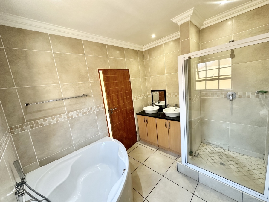 3 Bedroom Property for Sale in Thatchfield Estate Gauteng