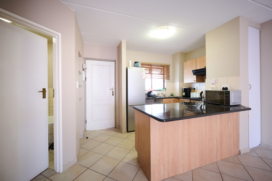 1 Bedroom Property for Sale in Erand Gardens Gauteng