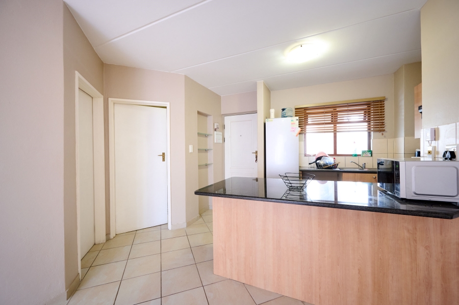 1 Bedroom Property for Sale in Erand Gardens Gauteng