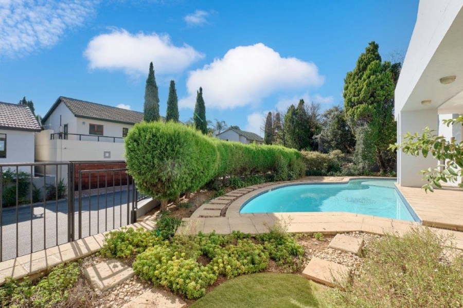 2 Bedroom Property for Sale in Bryanston Gauteng