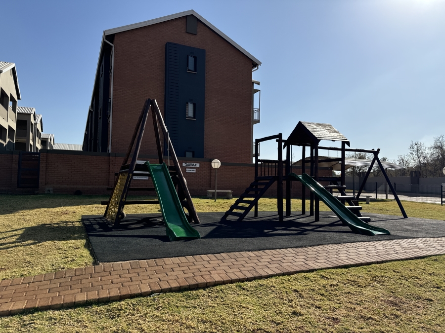 2 Bedroom Property for Sale in Roodepark Eco Estate Gauteng