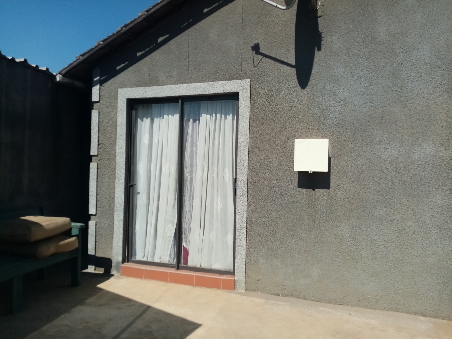 2 Bedroom Property for Sale in Windmill Park Gauteng