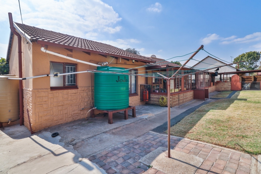 4 Bedroom Property for Sale in Birchleigh North Gauteng