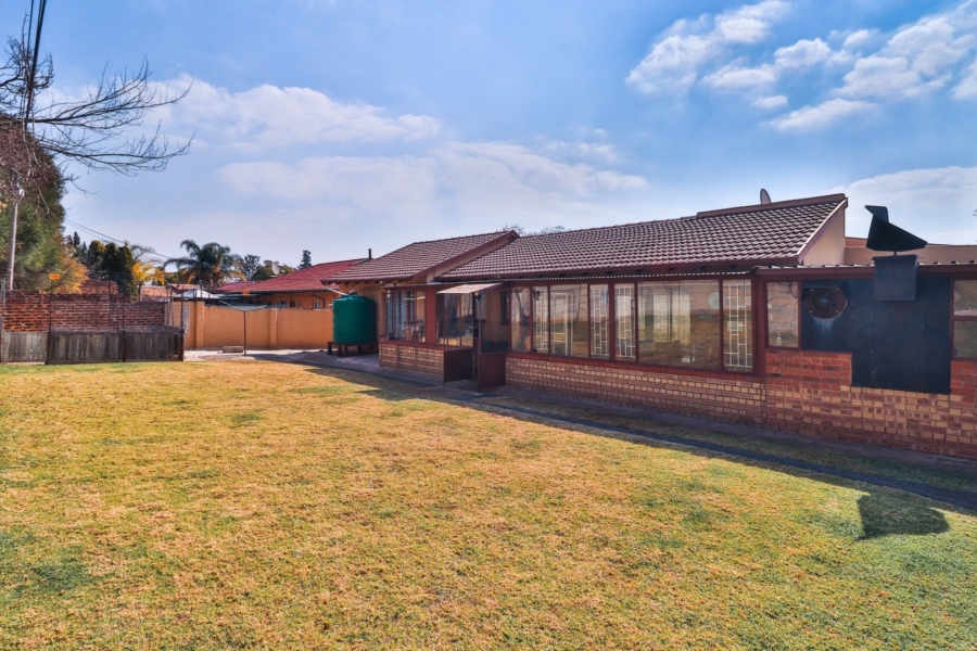 4 Bedroom Property for Sale in Birchleigh North Gauteng