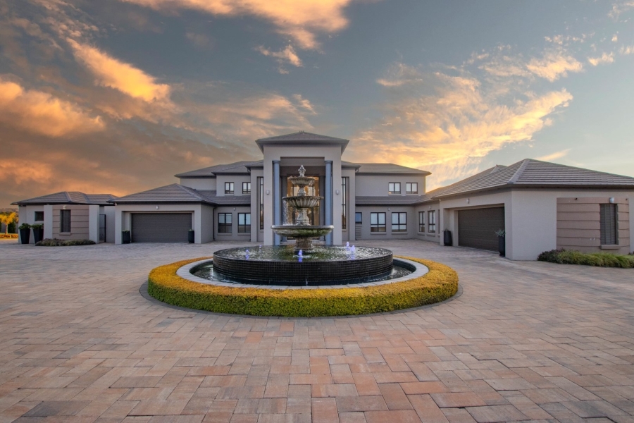 5 Bedroom Property for Sale in Mooikloof Heights Gauteng